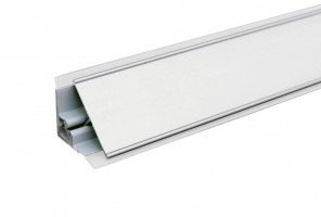 Плинтус алюминиевый Треугольный прямой гладкий ПЛАТО-С, Серебро, 3м.