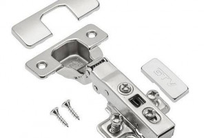 Петля GTV с доводчиком, накладная, с ответной планкой H-2 и еврошурупами   ZM-ECHC092ZE