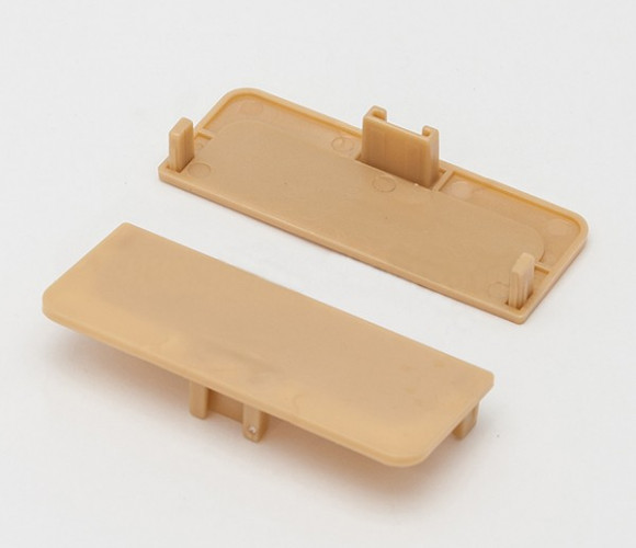 Заглушки закрытые для горизонт. профиля GOLA С желтый REHAU